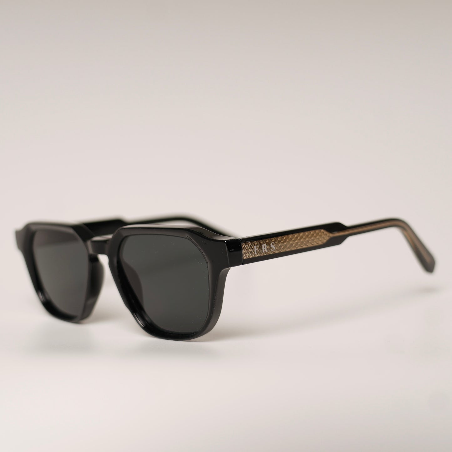 Lucca - Black