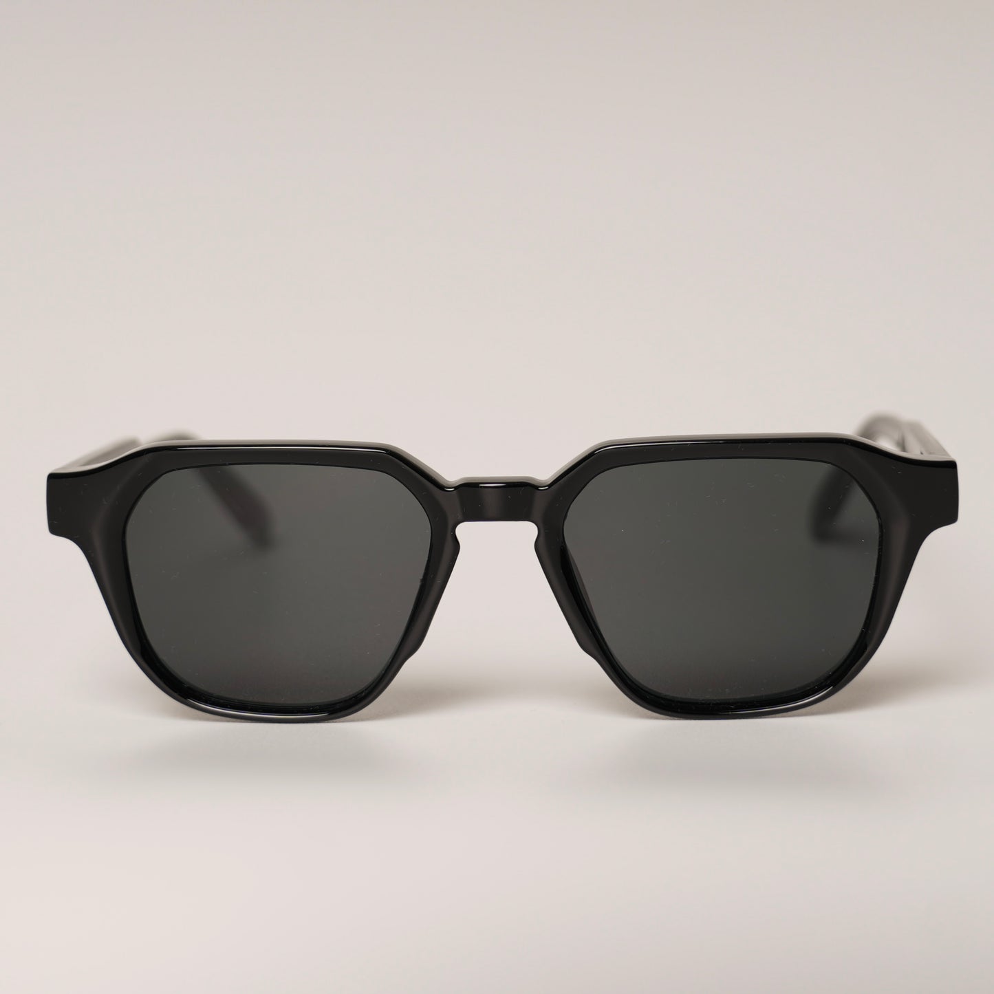 Lucca - Black