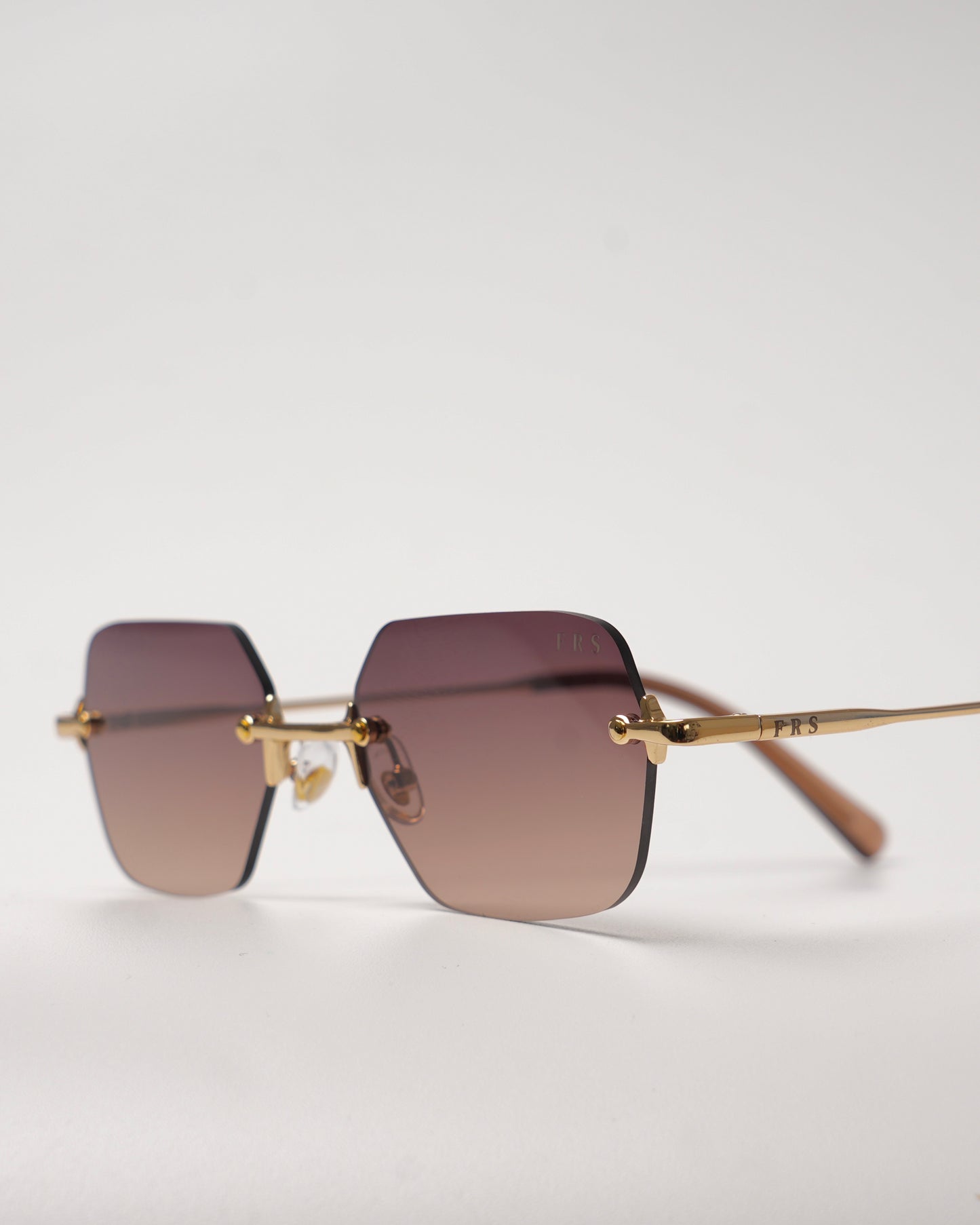 CARAT - BROWN
