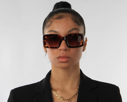 FRS EYEWEAR OG collection 2022 Lunettes de soleil femme Lunettes de soleil homme Lunettes de soleil pas cher Lunettes de soleil vintage monture noir écaille de tortue lunettes de soleil original paire de lunettes mode nouvelle marque Lunettes de soleil rectangulaire Lunettes de soleil oversize Lunettes de soleil carré Lunettes de soleil originale